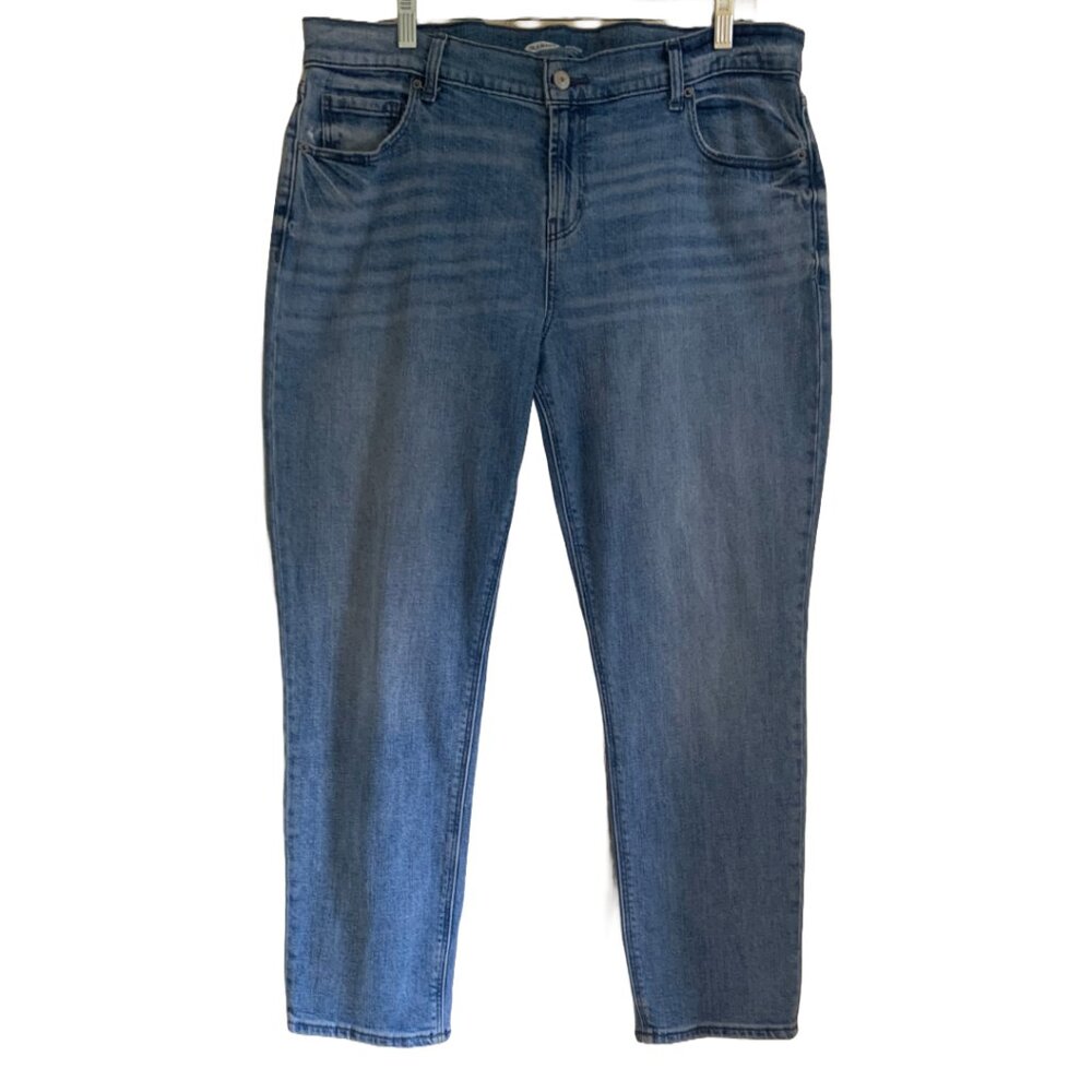 OLD NAVY Women's Clean Garcia Boyfriend Mid-Rise Straight Ankle Jeans Sz 14 - Picture 3 of 7